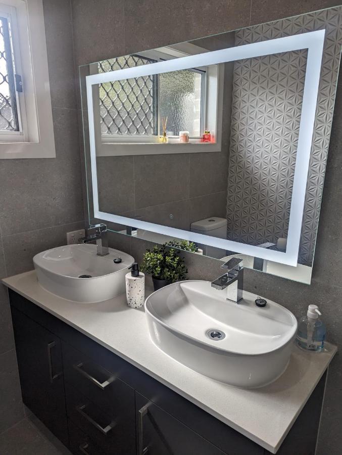 Immaculate 2-beds Entire House Chermside Brisbane